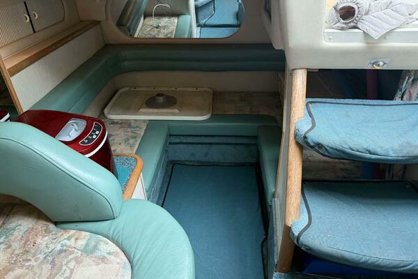 33ft Sea Ray Yacht For Sale