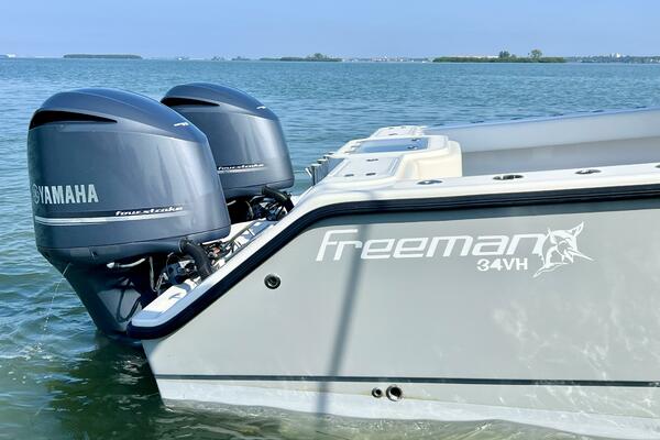 34ft Freeman Yacht For Sale