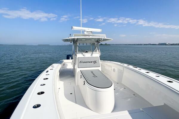 34ft Freeman Yacht For Sale