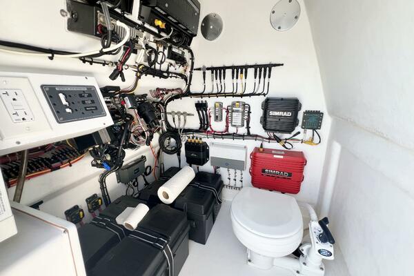 34ft Freeman Yacht For Sale