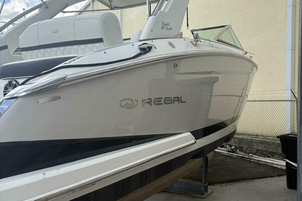 29ft Regal Yacht For Sale