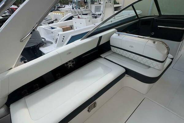 29ft Regal Yacht For Sale