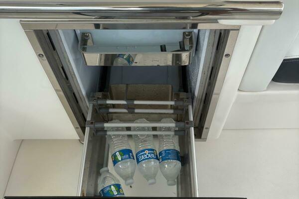 29ft Regal Yacht For Sale