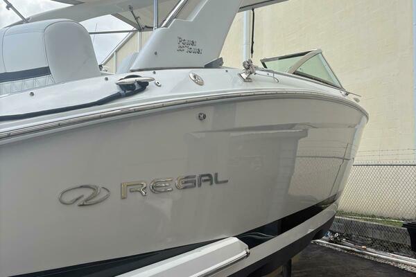 29ft Regal Yacht For Sale