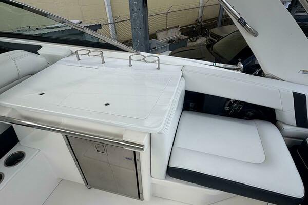 29ft Regal Yacht For Sale