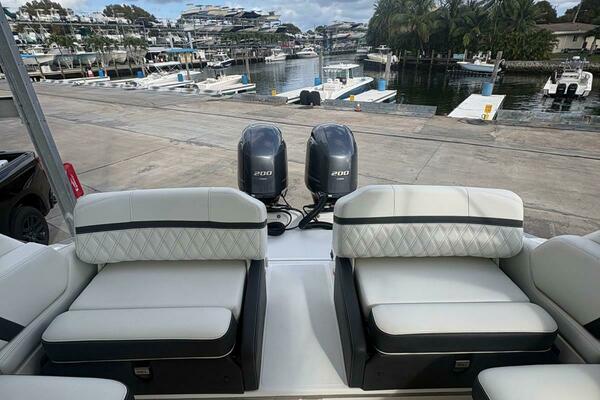 29ft Regal Yacht For Sale