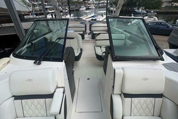 29ft Regal Yacht For Sale