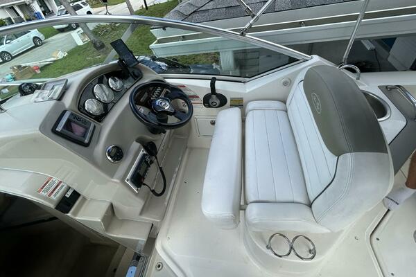 24ft Sea Ray Yacht For Sale