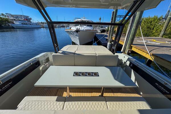 32ft De Antonio Yacht For Sale