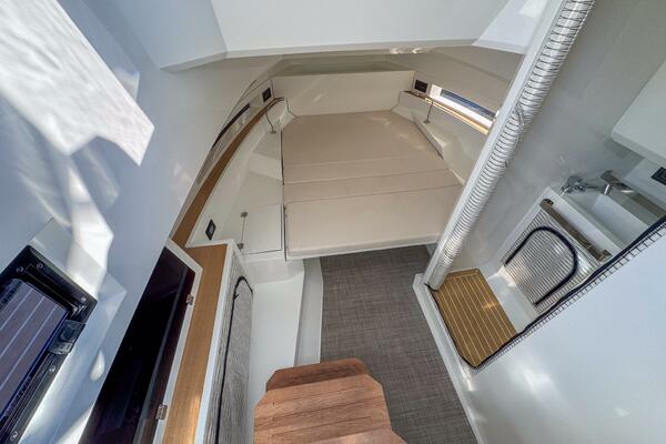 32ft De Antonio Yacht For Sale