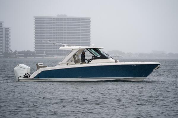 34FT (10.36M) TIARA SPORT
