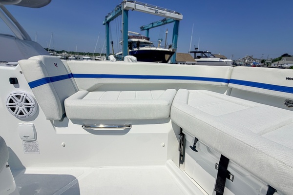In Stock 28ft Wellcraft Yacht For Sale