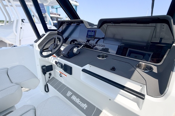 In Stock 28ft Wellcraft Yacht For Sale