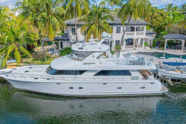 2010 Ocean Alexander 74