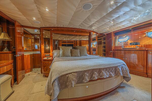 Margarita 74ft Ocean Alexander Yacht For Sale
