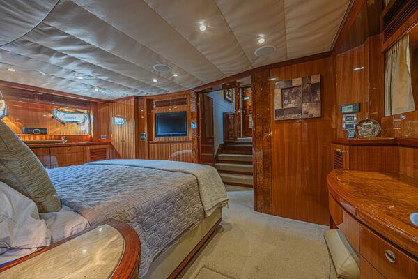 Margarita 74ft Ocean Alexander Yacht For Sale
