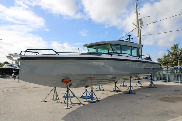 37ft Axopar Yacht For Sale