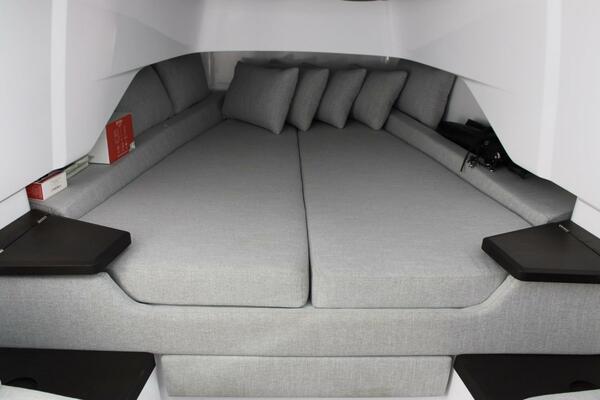 37ft Axopar Yacht For Sale