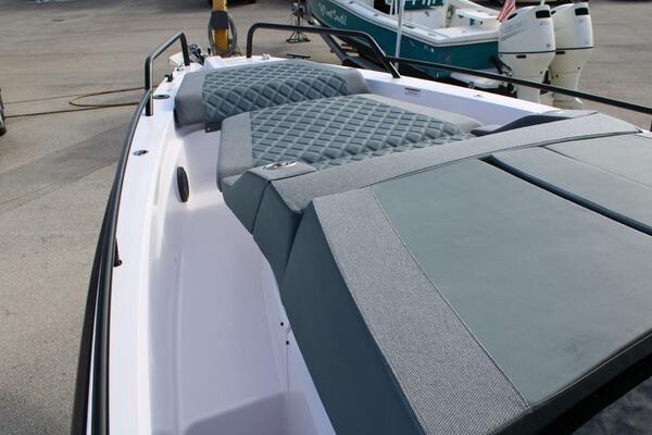 37ft Axopar Yacht For Sale