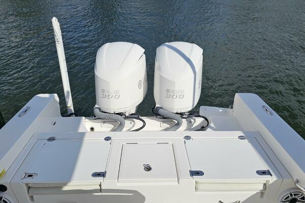 27ft Everglades Yacht For Sale