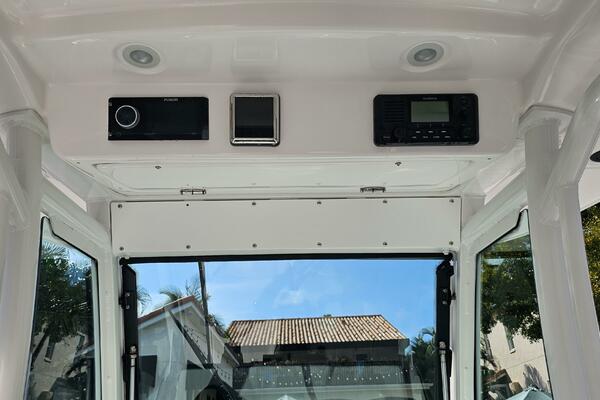 27ft Everglades Yacht For Sale