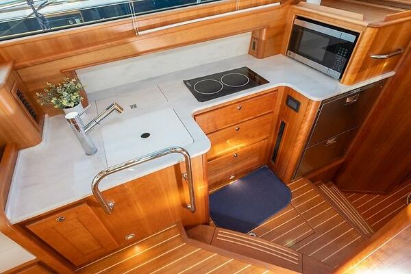 Silver Spirit 43ft Sabre Yacht For Sale