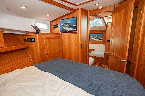 Sabre 43  Salon Express Yacht For Sale