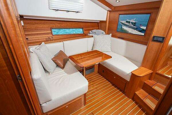 Sabre 43  Salon Express Yacht For Sale