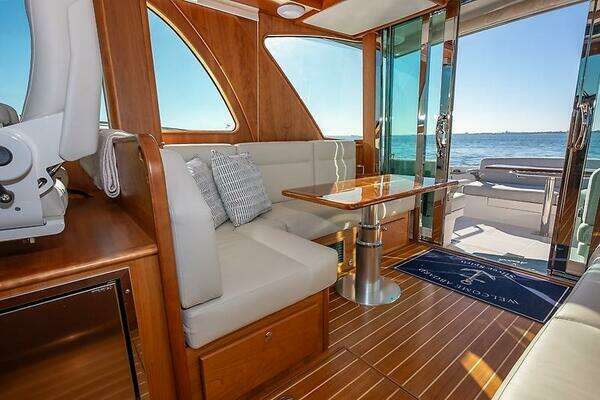 Sabre 43  Salon Express Yacht For Sale