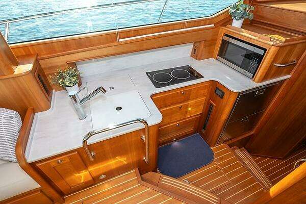 Sabre 43  Salon Express Yacht For Sale