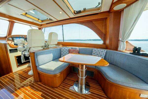 Hinckley Talaria 48 Yacht For Sale