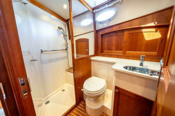 Hinckley Talaria 48 Yacht For Sale