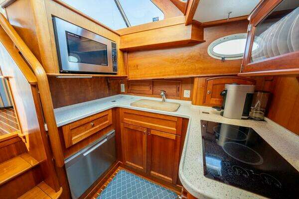 Hinckley Talaria 48 Yacht For Sale
