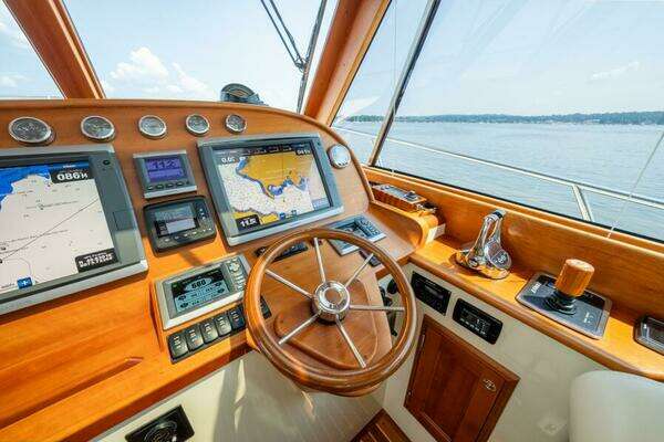 Hinckley Talaria 48 Yacht For Sale