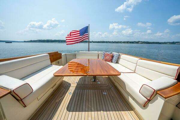 Hinckley Talaria 48 Yacht For Sale