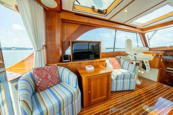 Hinckley Talaria 48 Yacht For Sale