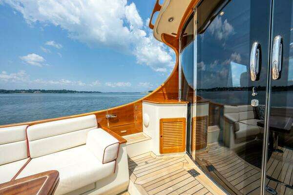 Hinckley Talaria 48 Yacht For Sale