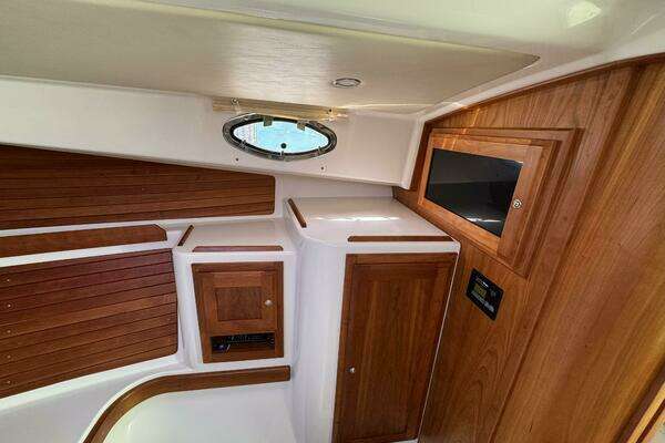 Back Cove 34O Yacht For Sale