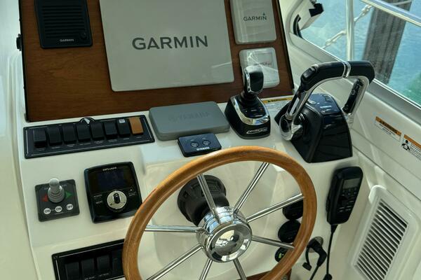 34ft Back Cove Yacht For Sale