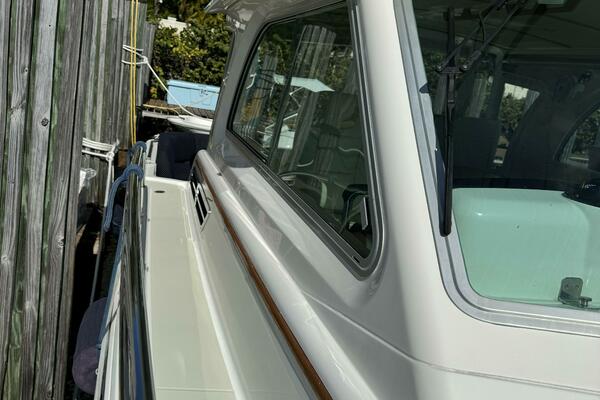 34ft Back Cove Yacht For Sale