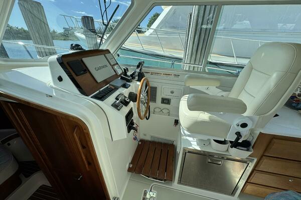 34ft Back Cove Yacht For Sale