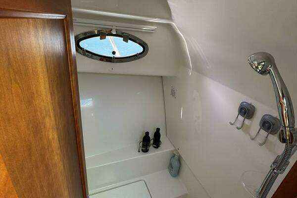 Back Cove 34O Yacht For Sale