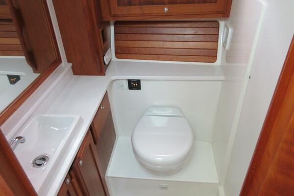 34ft Back Cove Yacht For Sale