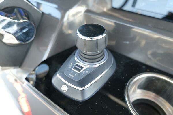 Blackfin 332 CC Yacht For Sale