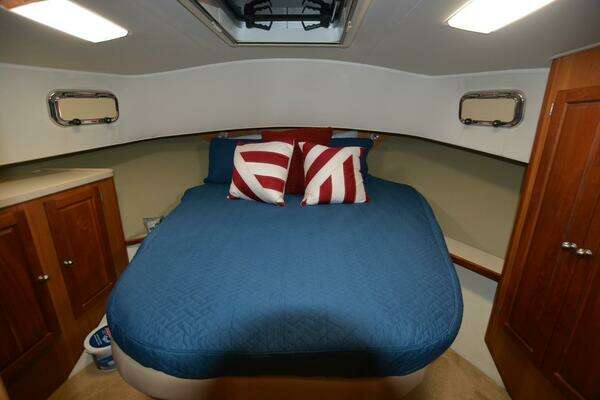 Mainship  Yacht For Sale