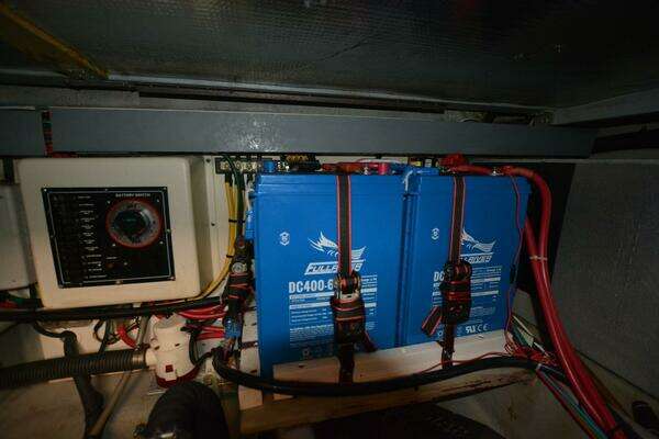 Mainship  Yacht For Sale