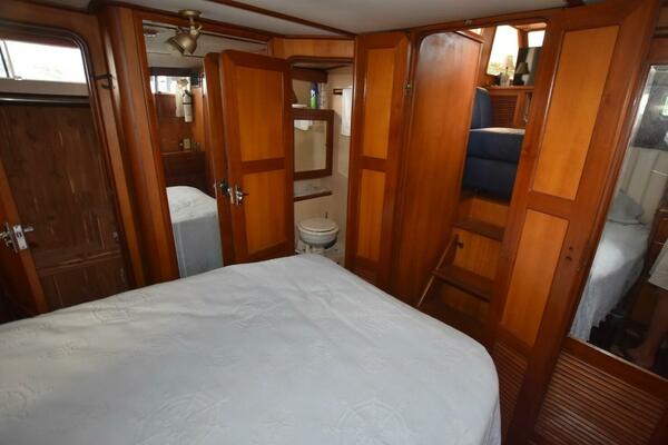 E2RT 38ft Hartman Palmer Yacht For Sale