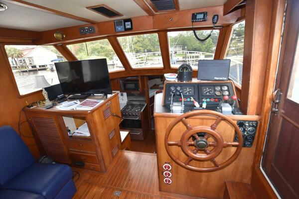 E2RT 38ft Hartman Palmer Yacht For Sale
