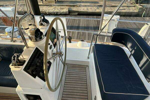 Hylas 70 Yacht For Sale