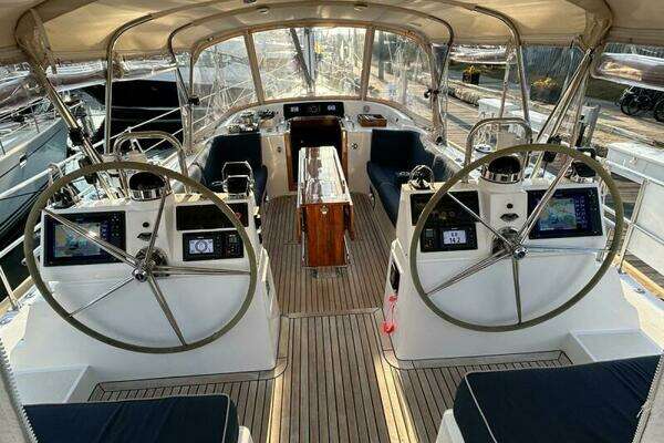 Hylas 70 Yacht For Sale